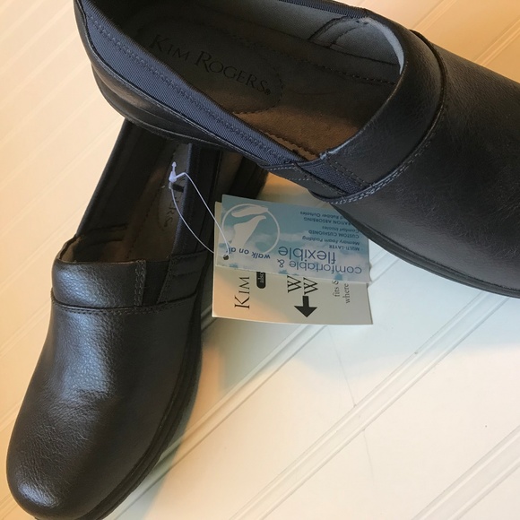 navy flats wide width